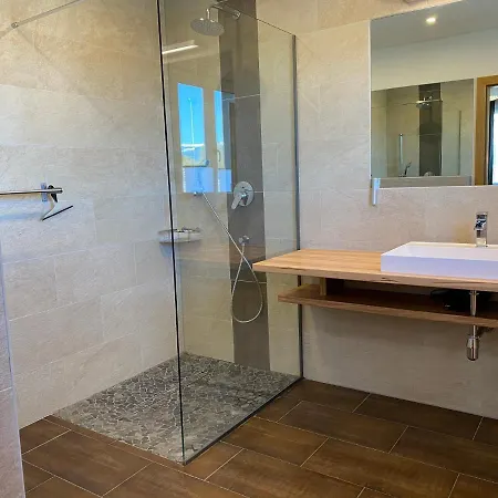 Golf Residenz Laengsee Appartement *