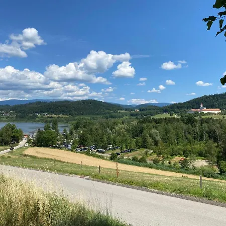 Daire Golf Residenz Laengsee