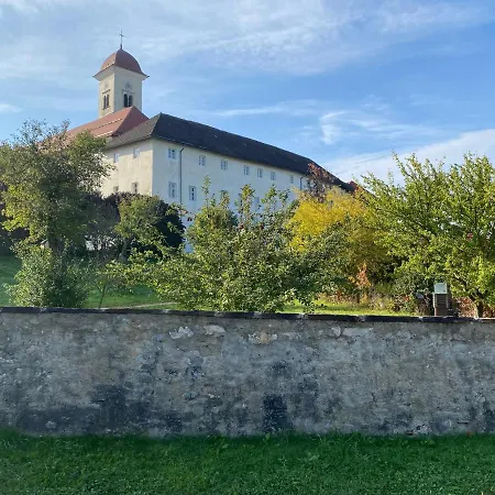 Daire Golf Residenz Laengsee